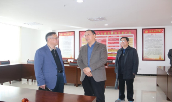 省委常委、省總工會主席馬吉孝等一行蒞臨青海物產(chǎn)集團公司視察，調研指導道路貨運企業(yè)建會、貨運司機入會等工作